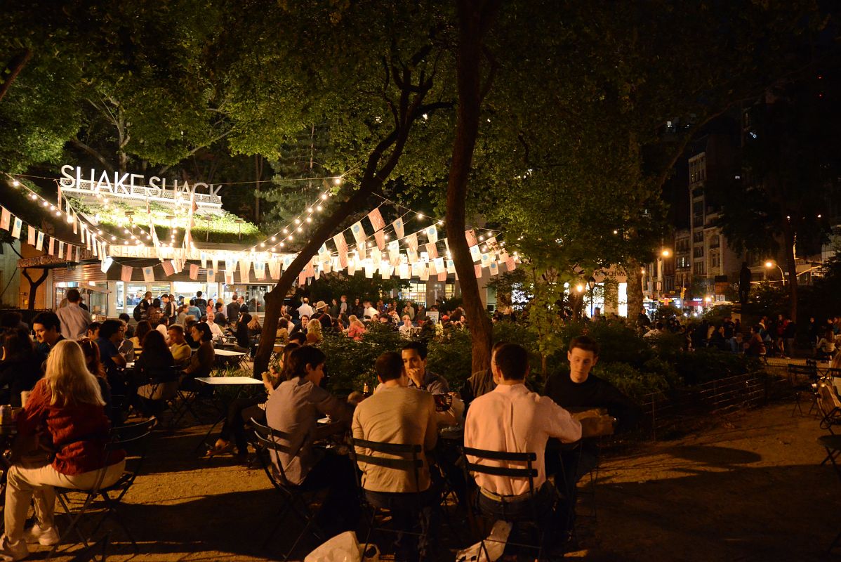 07-01 Shake Shack Is Busy Any Time Of Day At New York Madison Square Park